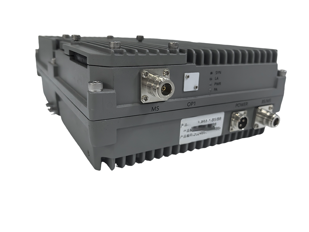  东方三频手机信号接收器2000㎡